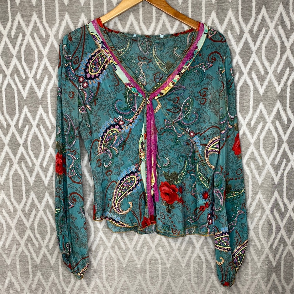 Paisley Print Long Sleeve Elastic Cuff V-Neck w/ Bow Blouse Greens & Pink Size:M